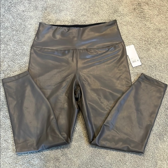 Yogalicious Lady Love Ankle Tight Faux Leather NWT Gray Super High Rise Leggings - Picture 16 of 16